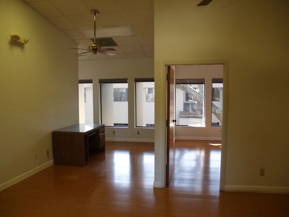 Kennedy Oaks: 3333 W Kennedy Blvd Ste 207, Tampa, FL 33609